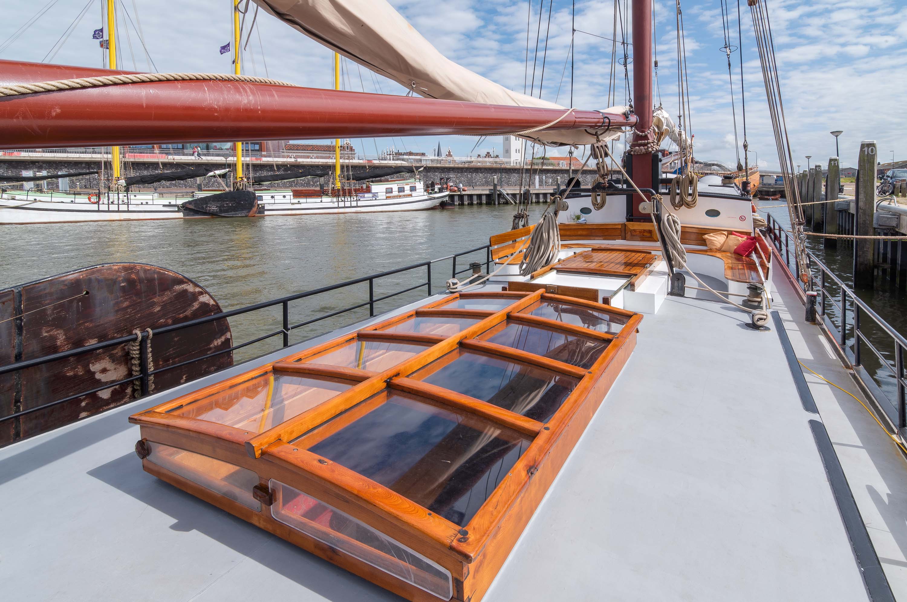zeilen op IJsselmeer of Waddenzee met de tweemastklipper Panta Rhei vanuit Harlingen